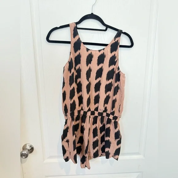 Sunshine & Shadow Tan and Black Patterned romper - Picture 3 of 3